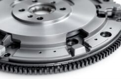 découvrez les avantages des volants moteur bi masse pour votre toyota yaris : amélioration du confort de conduite, réduction des vibrations et protection accrue du moteur.