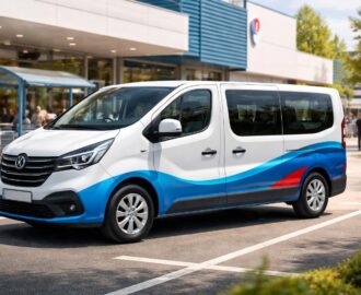 explorez les différentes options tarifaires pour la location d'un minibus 9 places super u à la journée et trouvez la solution idéale pour vos déplacements en groupe.