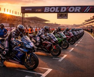 découvrez la grille de départ complète du bol d'or avec les nouvelles équipes en compétition pour cette édition passionnante. suivez les pilotes et leurs machines prêts à en découdre sur la piste.